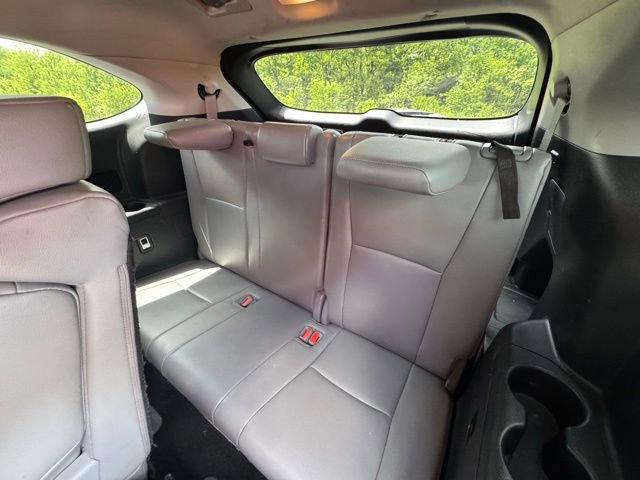 Used 2021 Toyota Highlander XLE AWD/4WD image 15