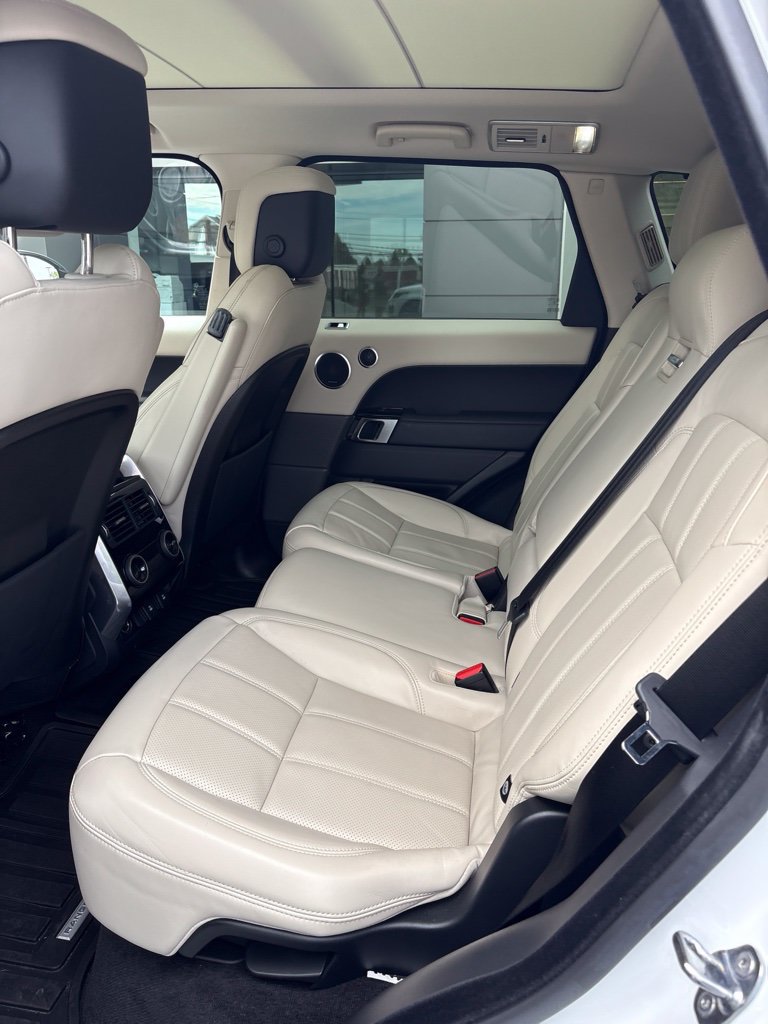 Used 2021 Land Rover Range Rover Sport HSE Silver Edition AWD/4WD image 4