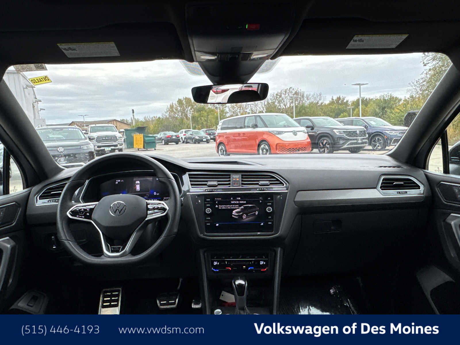 Used 2024 Volkswagen Tiguan SE R-Line image 10