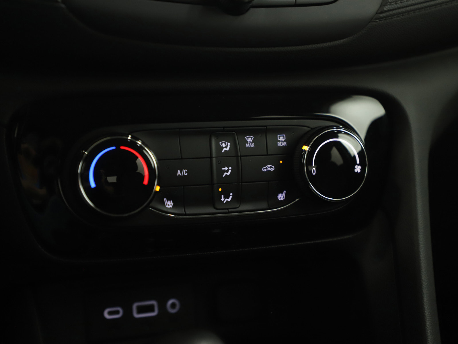 Used 2023 Buick Encore GX Preferred w/ Cold Weather Comfort Package image 22