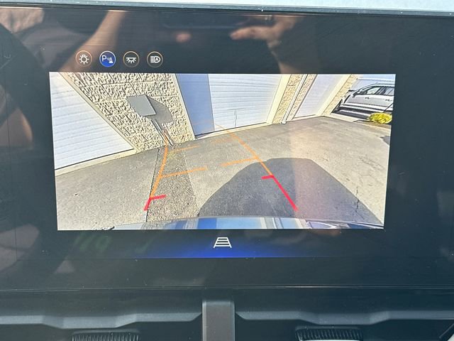 Used 2026 Chevrolet Equinox LT w/ Convenience Package II image 32