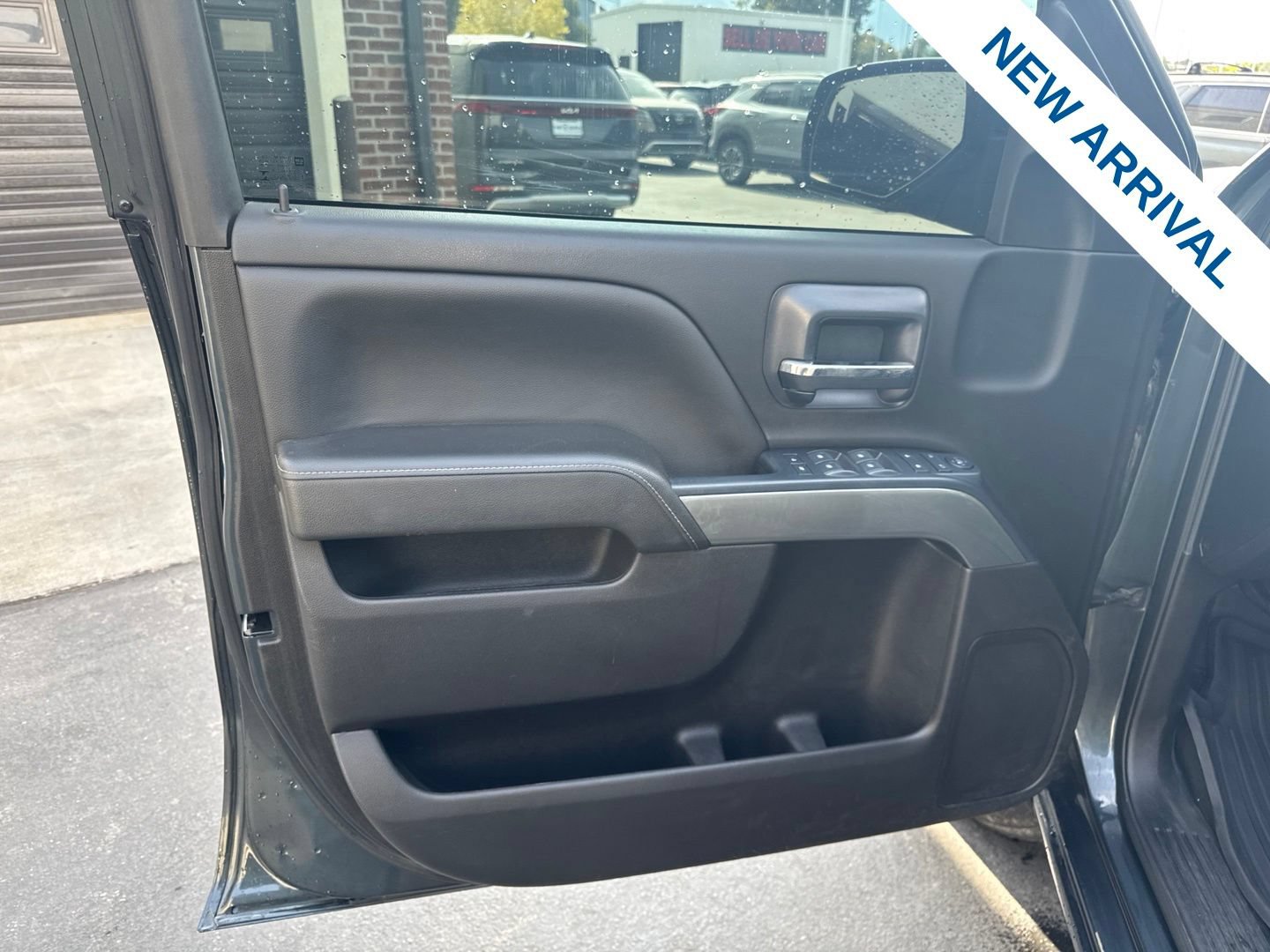 Used 2019 Chevrolet Silverado 1500 LT AWD/4WD image 17