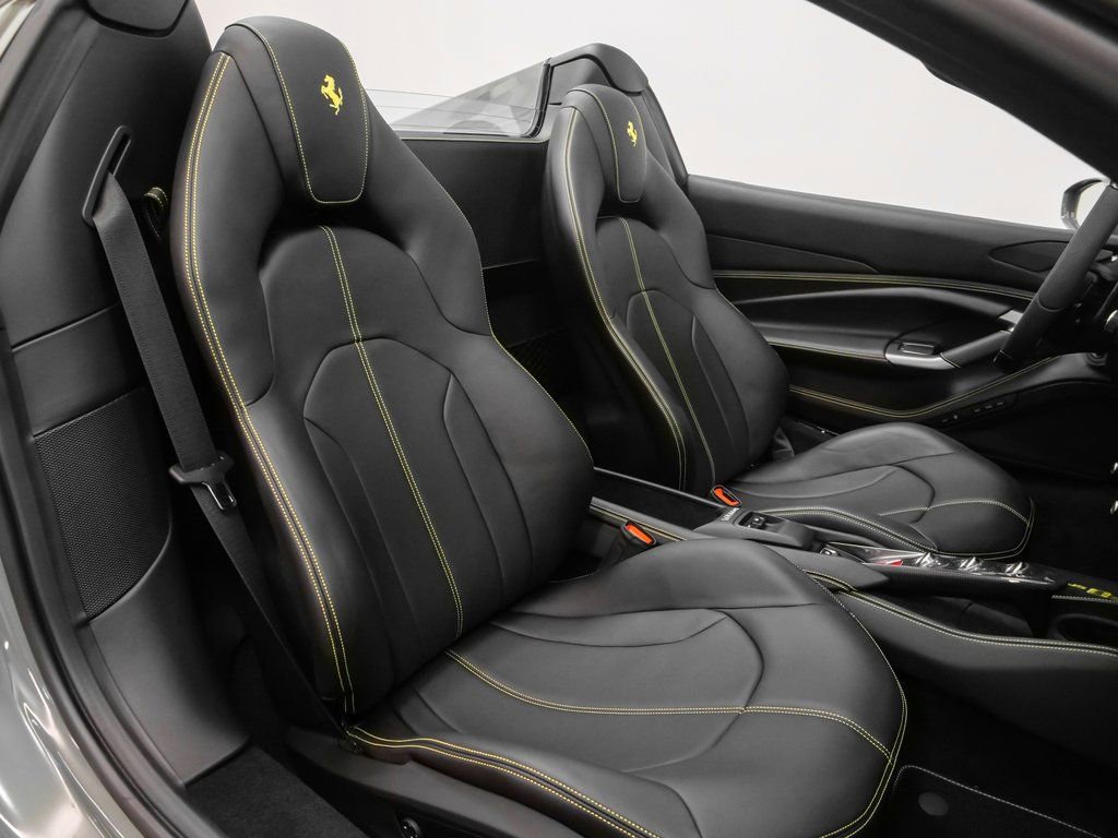 Used 2022 Ferrari F8 Tributo image 20