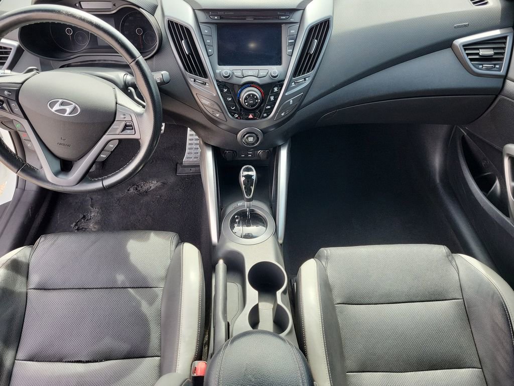 Used 2016 Hyundai Veloster Turbo image 12