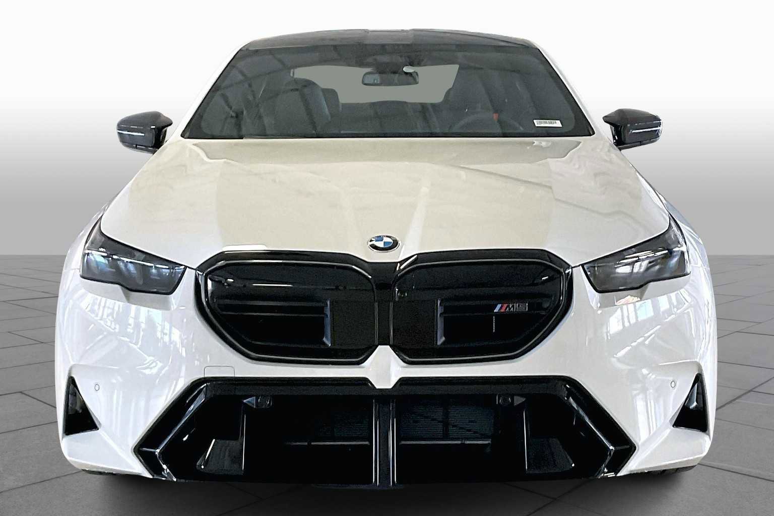 New 2026 BMW M5 w/ Carbon Package image 3