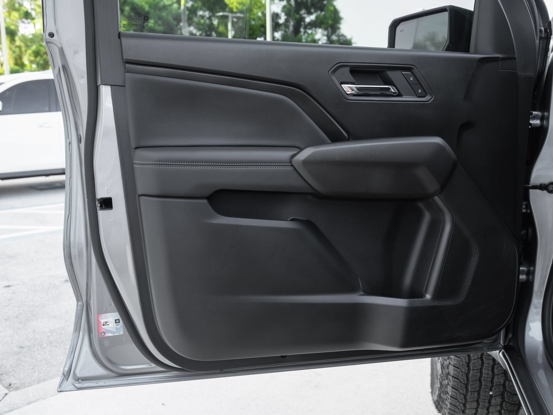 Used 2025 GMC Canyon Elevation w/ Convenience Package RWD image 32