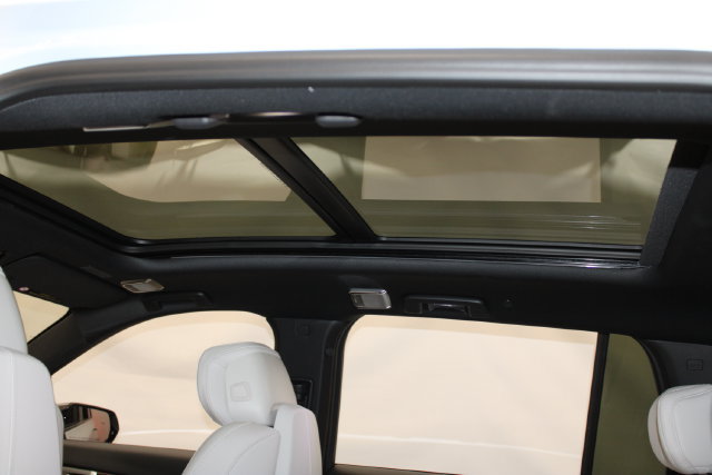 New 2027 Cadillac Vistiq Luxury AWD/4WD image 8