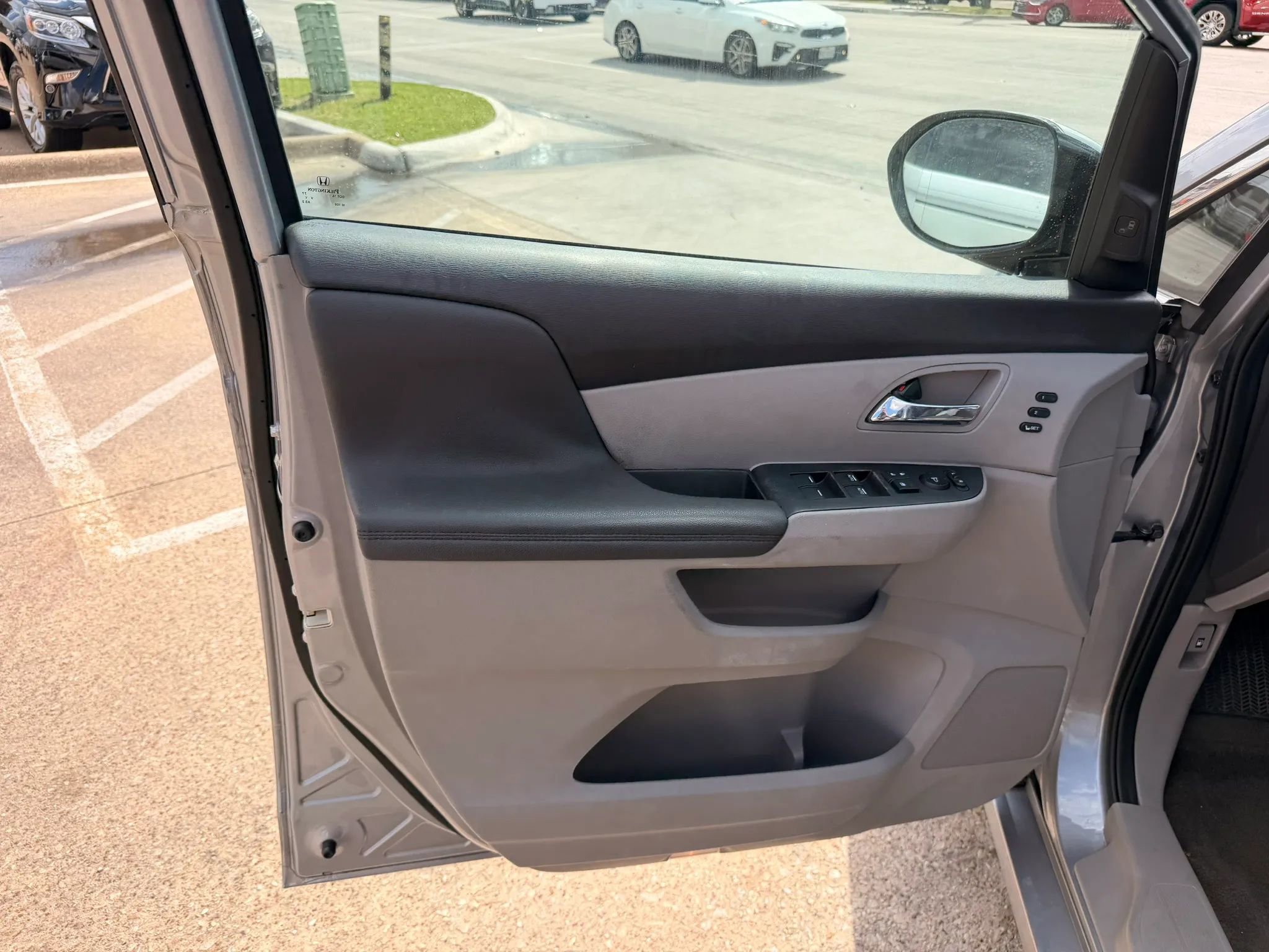 Used 2016 Honda Odyssey Touring image 8