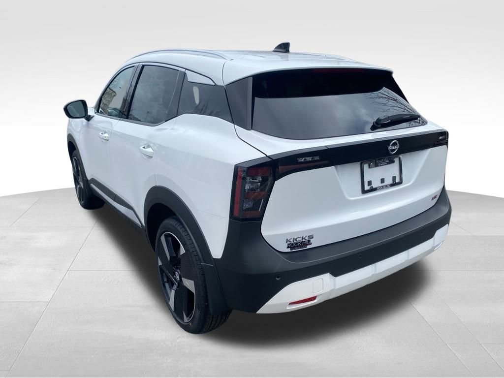 New 2026 Nissan Kicks SR w/ SR Premium Package FWD image 5