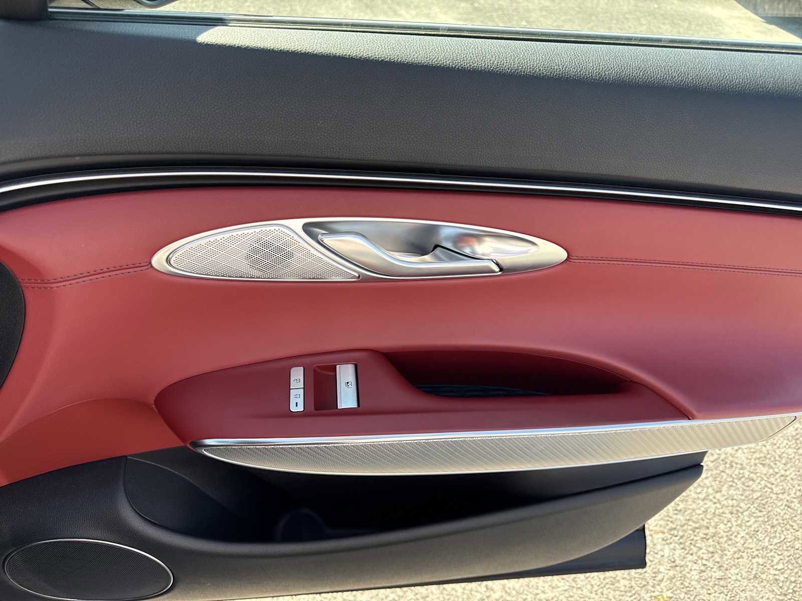 Used 2024 Genesis GV70 3.5T Sport image 32