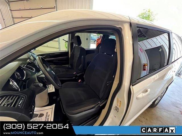 Used 2018 Dodge Grand Caravan SE image 19