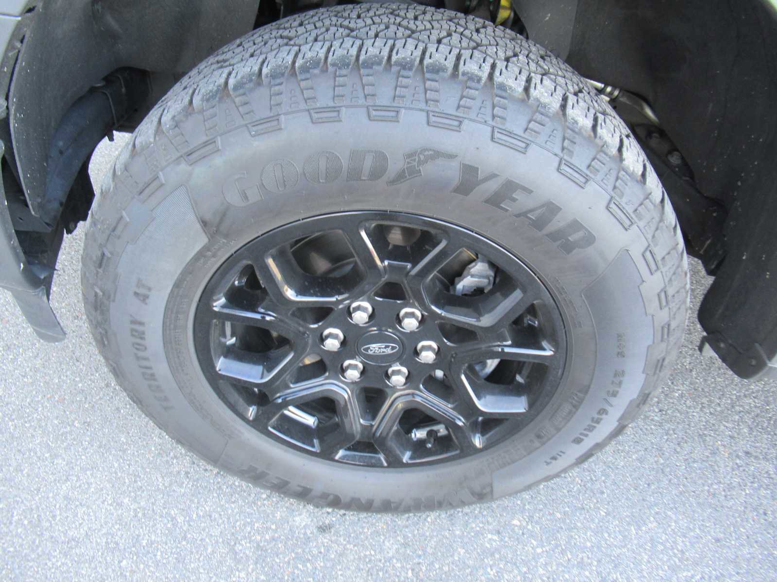 Used 2024 Ford F150 XLT w/ Equipment Group 302A MID image 9