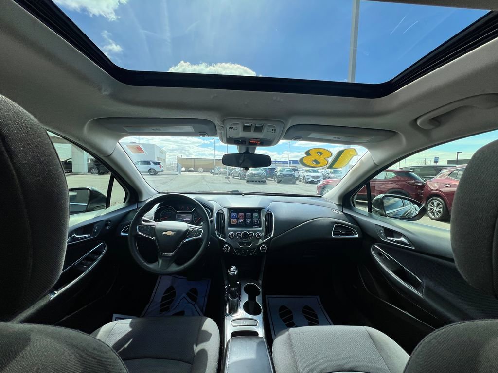 Used 2018 Chevrolet Cruze LT w/ Sun And Sound Package image 30