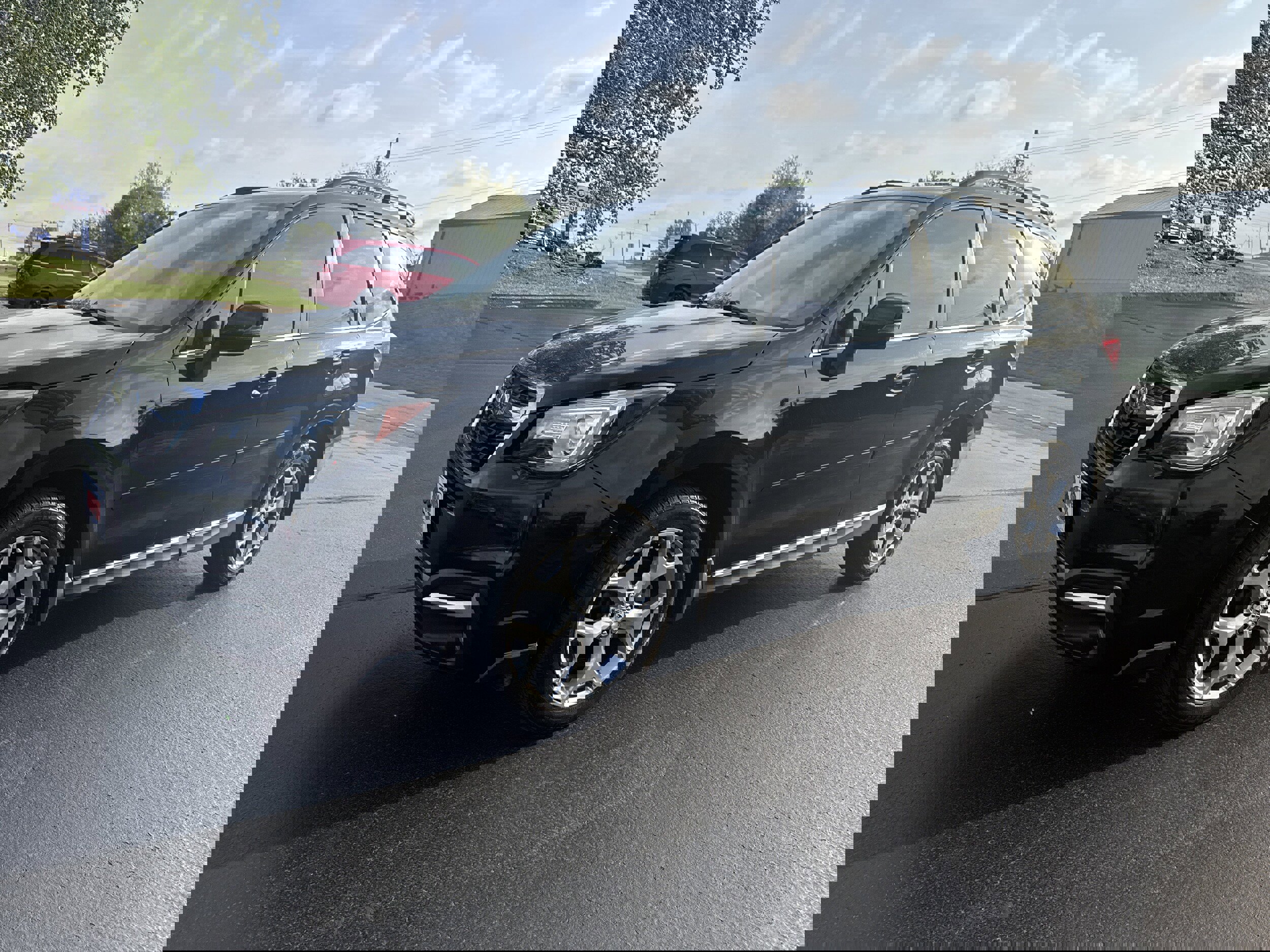 Used 2018 Subaru Forester 2.5i Touring w/ Popular Package #3B AWD/4WD image 2