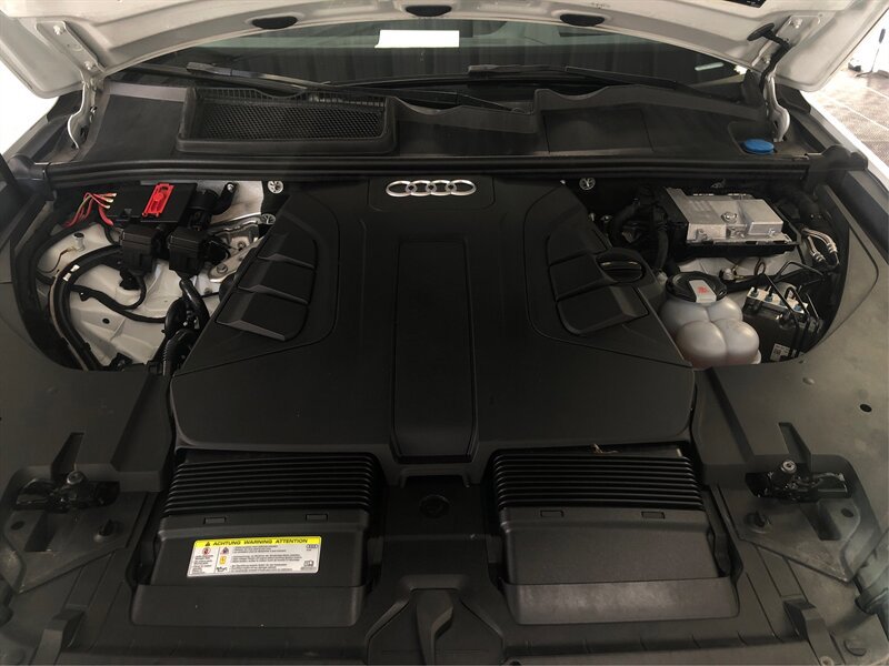 Used 2019 Audi Q7 3.0T Prestige AWD/4WD image 11