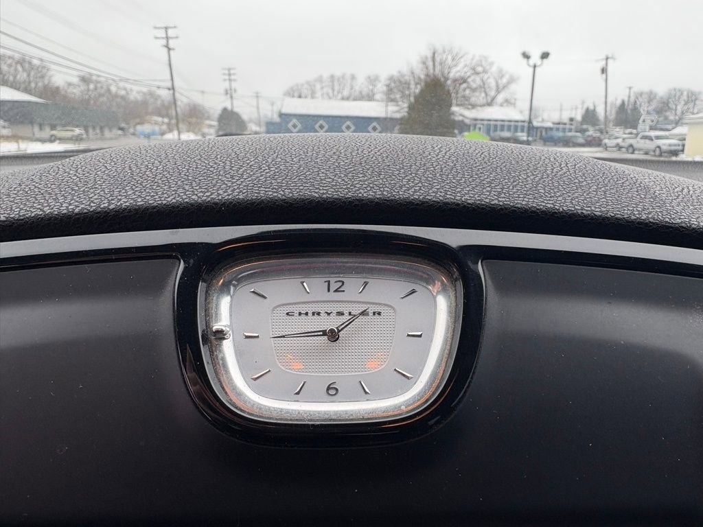 Used 2013 Chrysler 300 S image 19