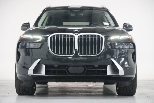 Used 2024 BMW X7 xDrive40i AWD/4WD image 2