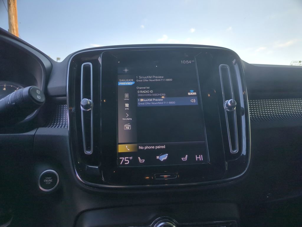 Used 2021 Volvo XC40 T5 R-Design AWD/4WD image 10