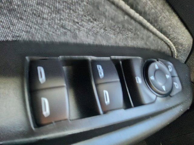 Used 2022 Chevrolet TrailBlazer ACTIV w/ Technology Package image 29