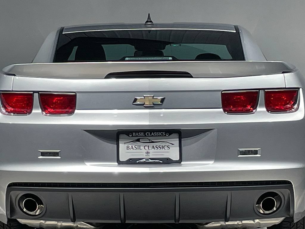 Used 2010 Chevrolet Camaro LT RWD image 32