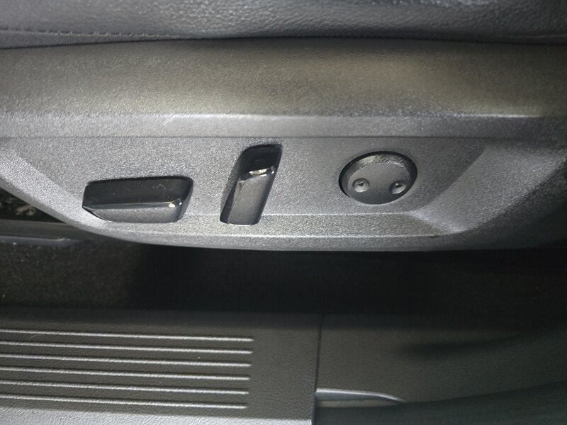 Used 2021 Nissan Rogue SL AWD/4WD image 21