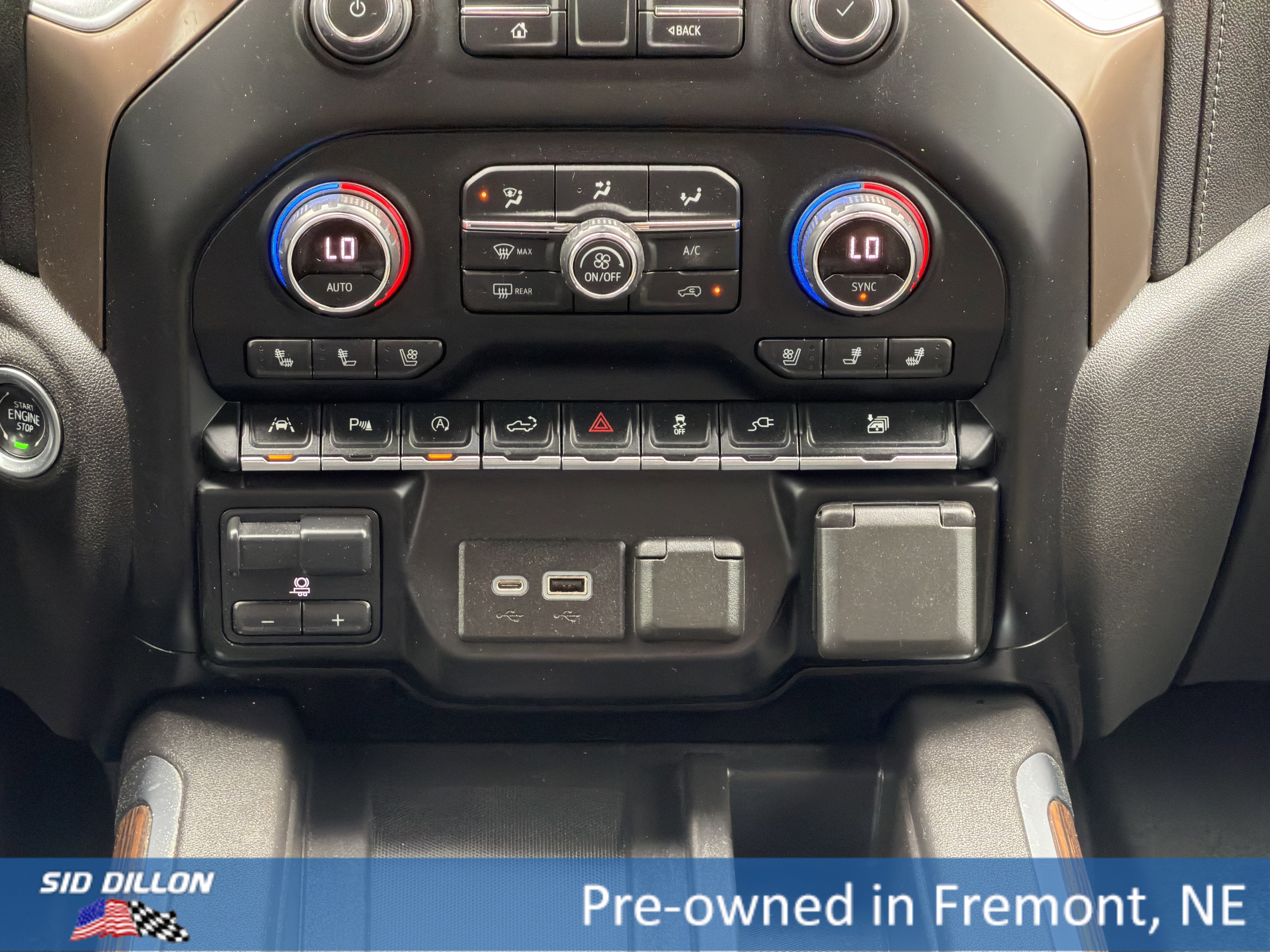 Certified 2021 Chevrolet Silverado 1500 High Country w/ Technology Package AWD/4WD image 12