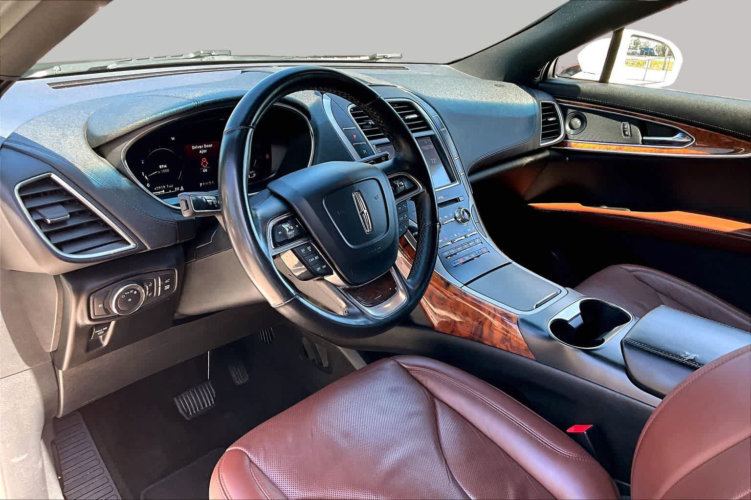 Used 2020 Lincoln Nautilus Reserve FWD image 18