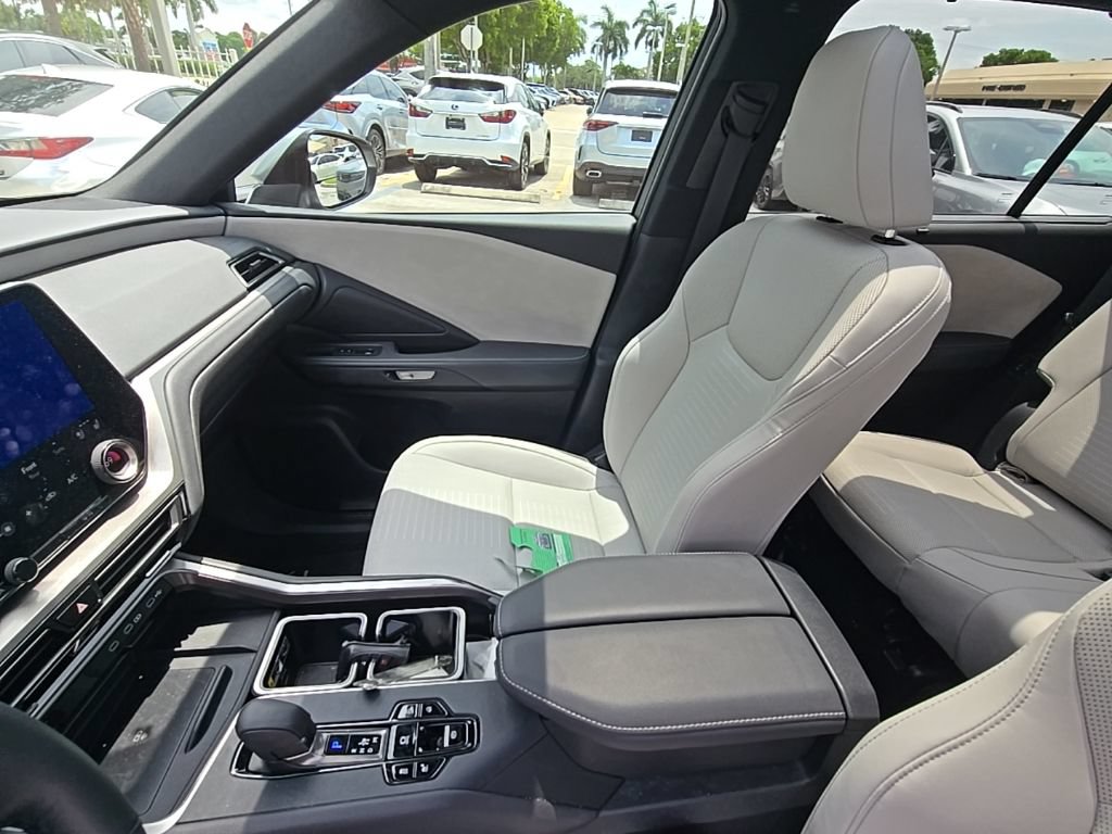 Certified 2025 Lexus TX 350 AWD w/ Technology Package image 27