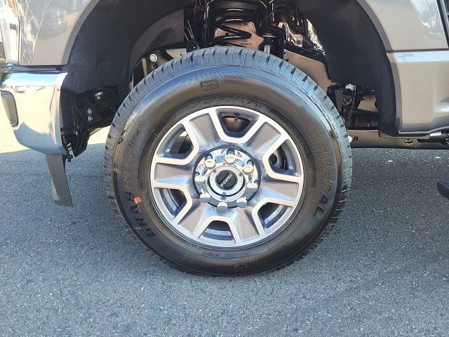 New 2026 Ford F350 Lariat image 10