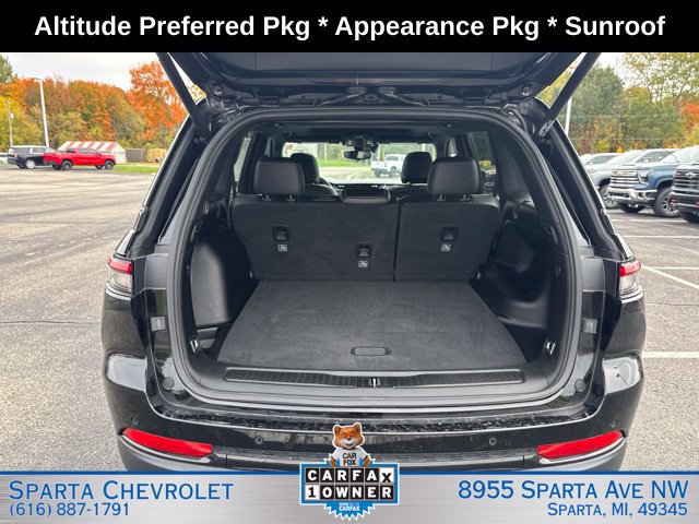 Used 2024 Jeep Grand Cherokee Altitude AWD/4WD image 35