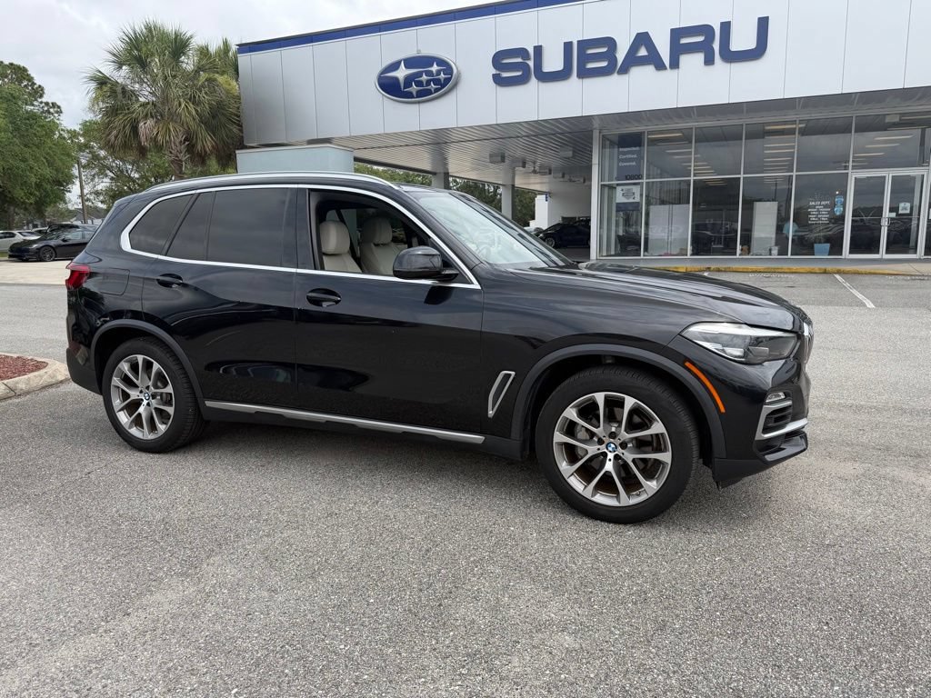 Used 2019 BMW X5 xDrive40i w/ Premium Package 2