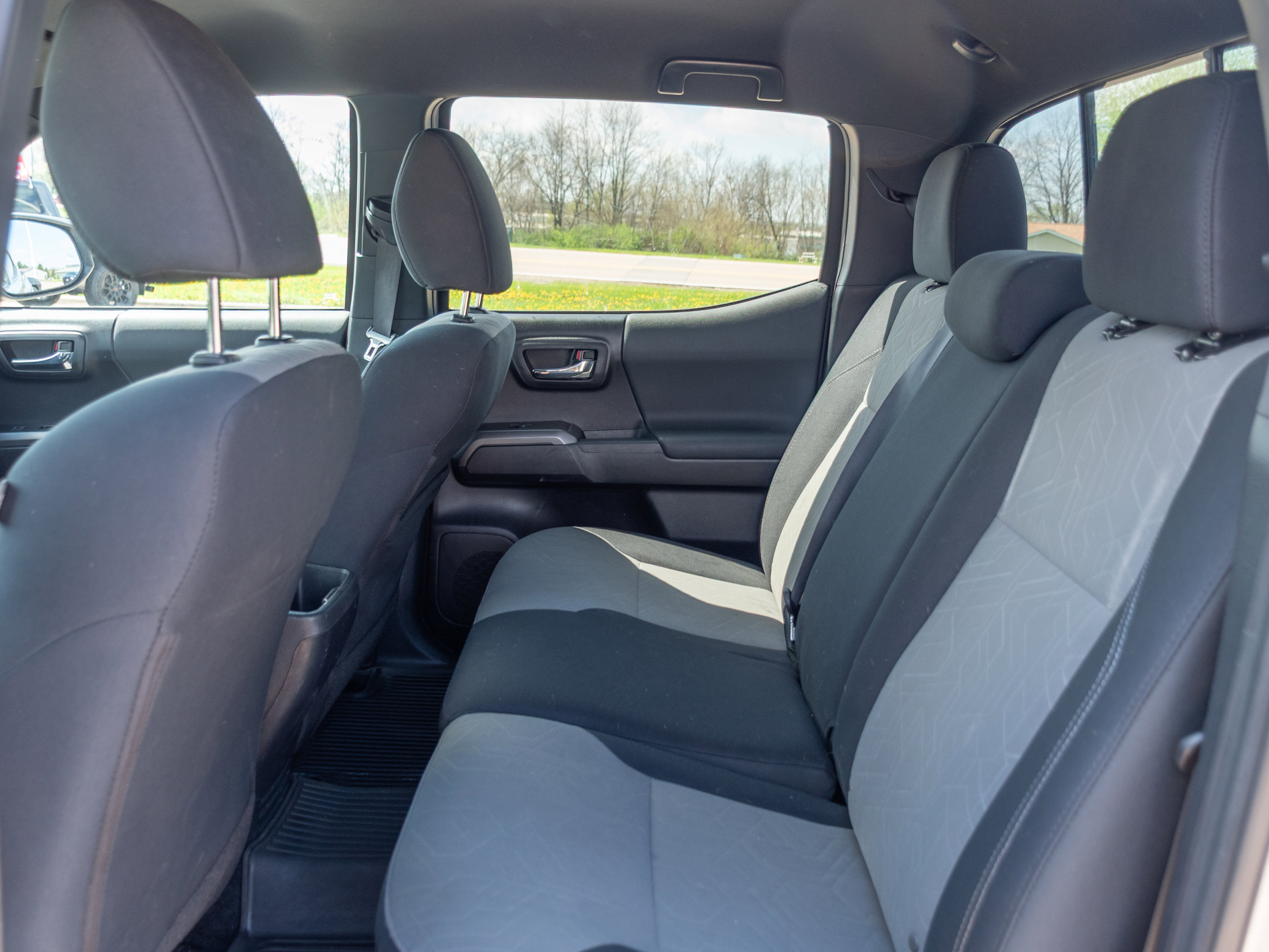Used 2020 Toyota Tacoma TRD Sport w/ Technology Package image 16