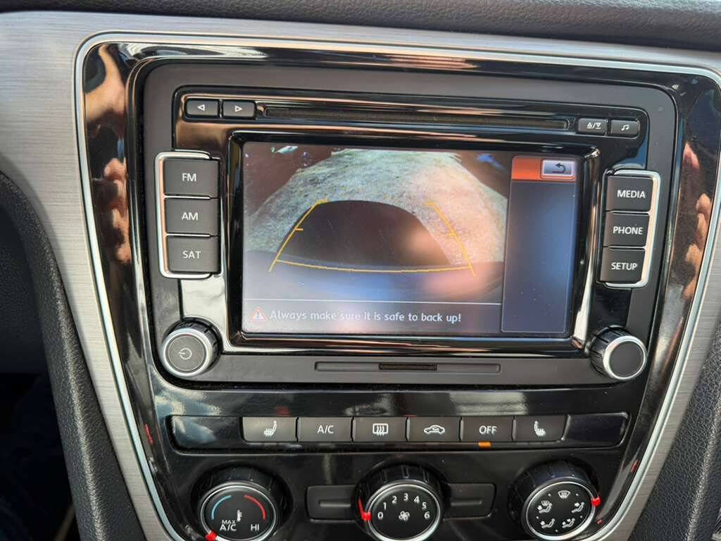 Used 2014 Volkswagen Passat TDI SE FWD image 12