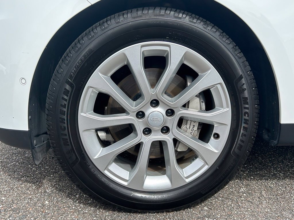 Used 2025 Land Rover Range Rover Sport SE AWD/4WD image 34
