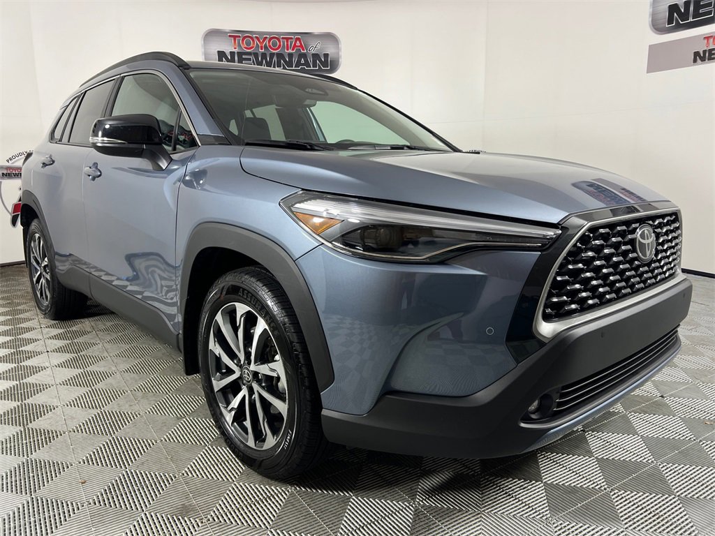 Used 2025 Toyota Corolla Cross XLE