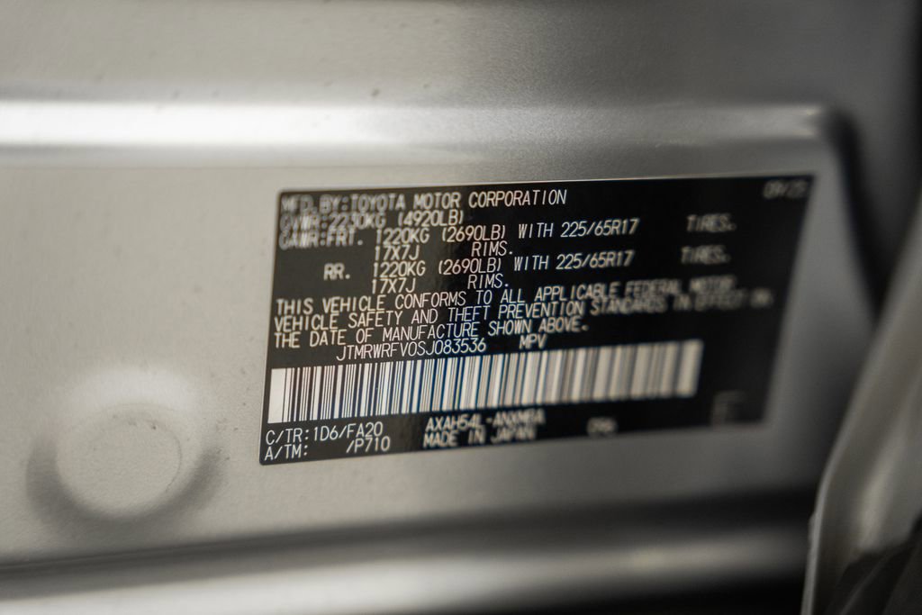 Used 2025 Toyota RAV4 XLE AWD/4WD image 39