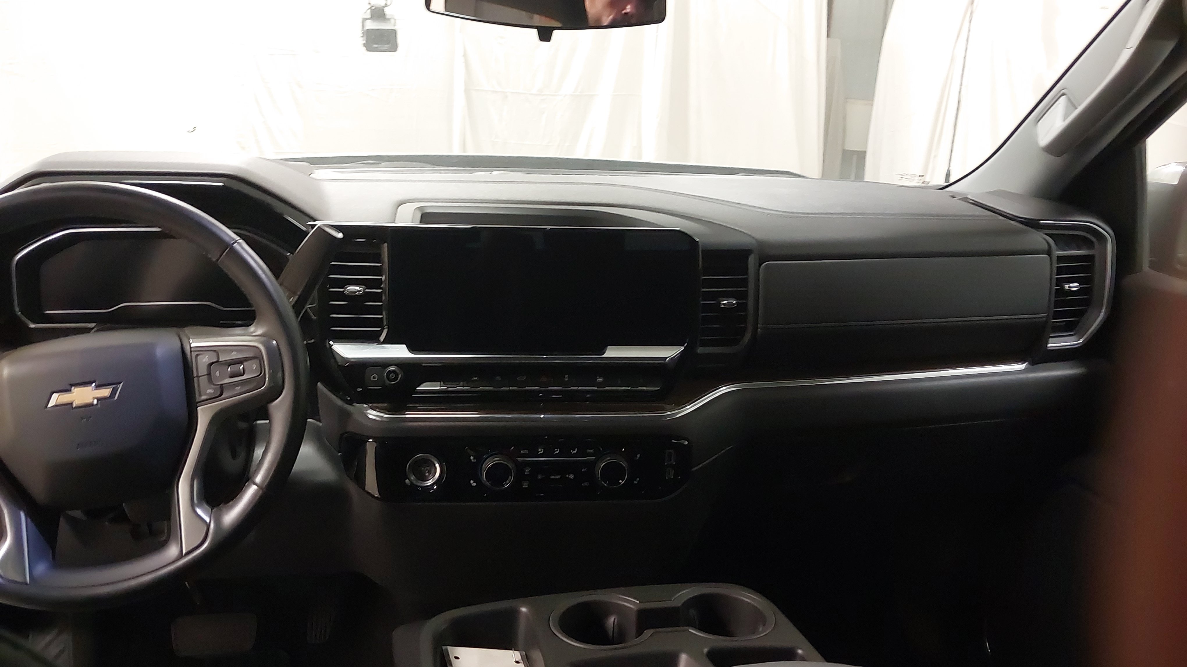 Used 2024 Chevrolet Silverado 1500 LT AWD/4WD image 26