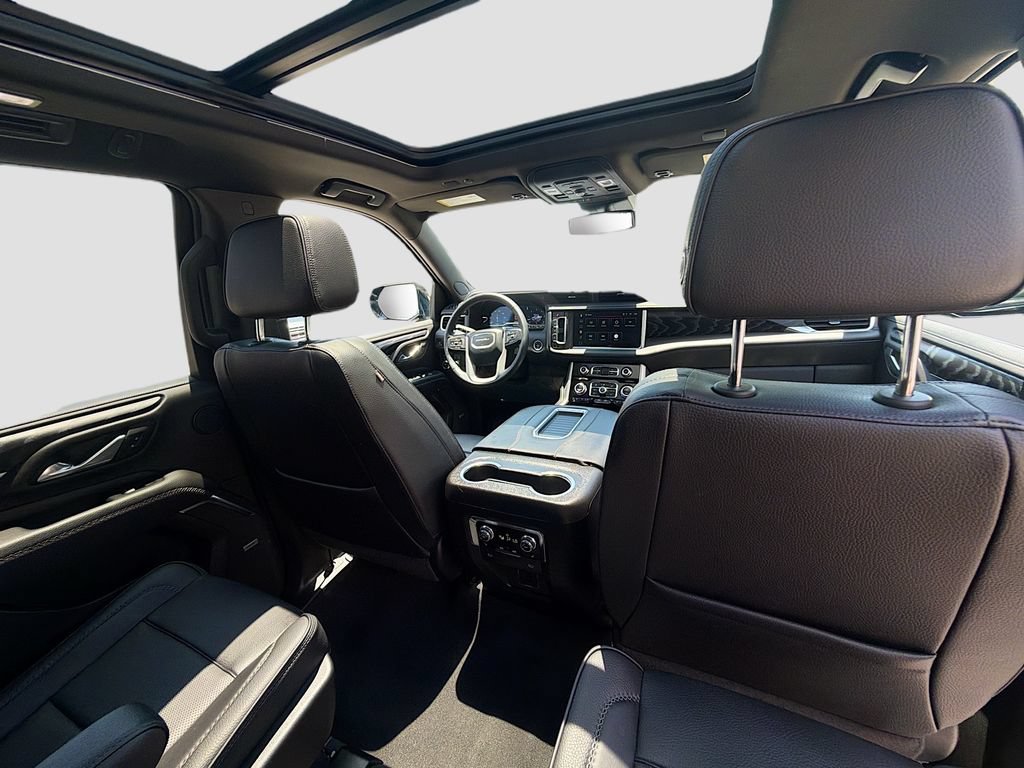 Used 2023 GMC Yukon Denali AWD/4WD image 30
