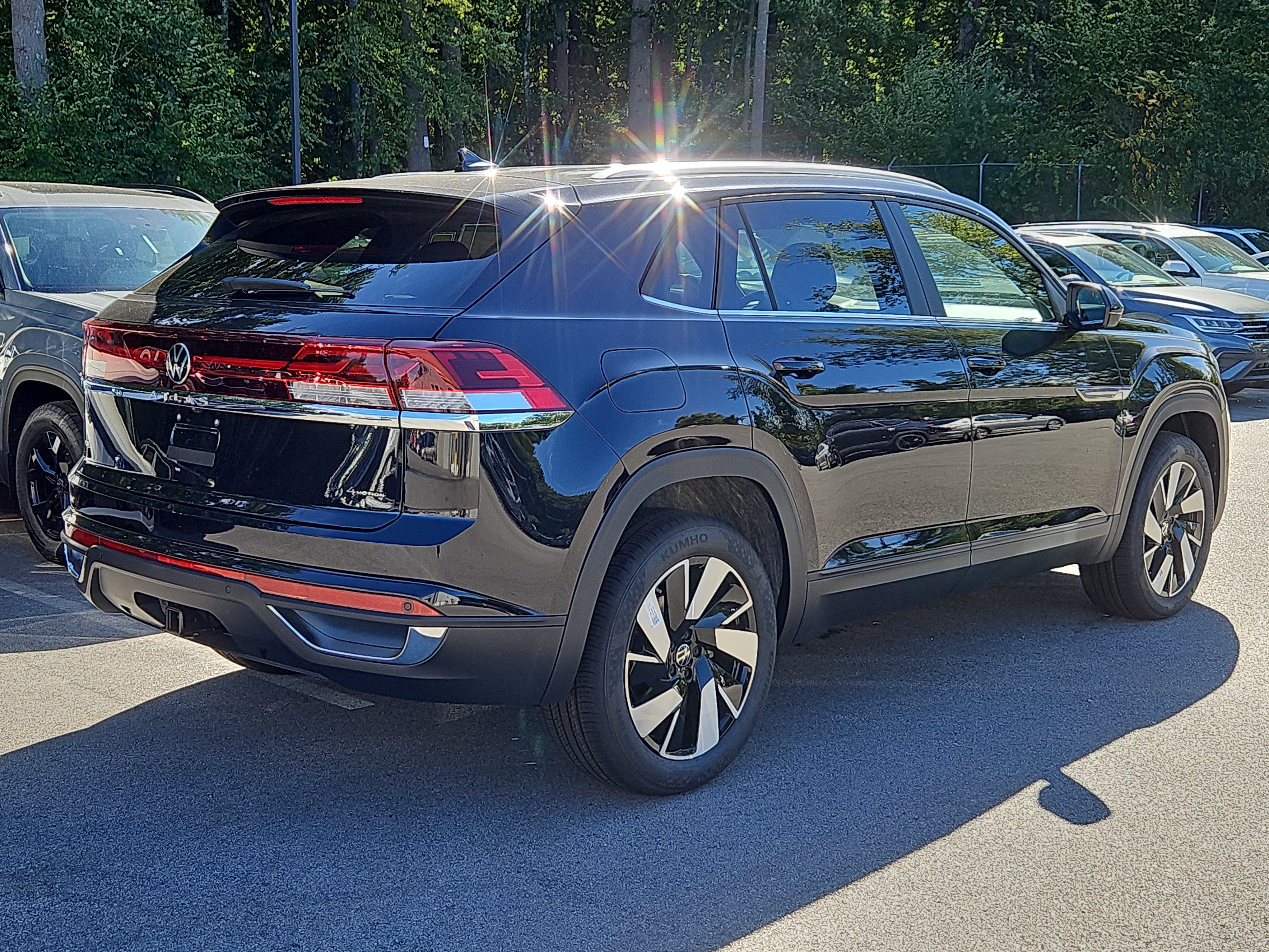 New 2026 Volkswagen Atlas Cross Sport SE AWD/4WD image 2