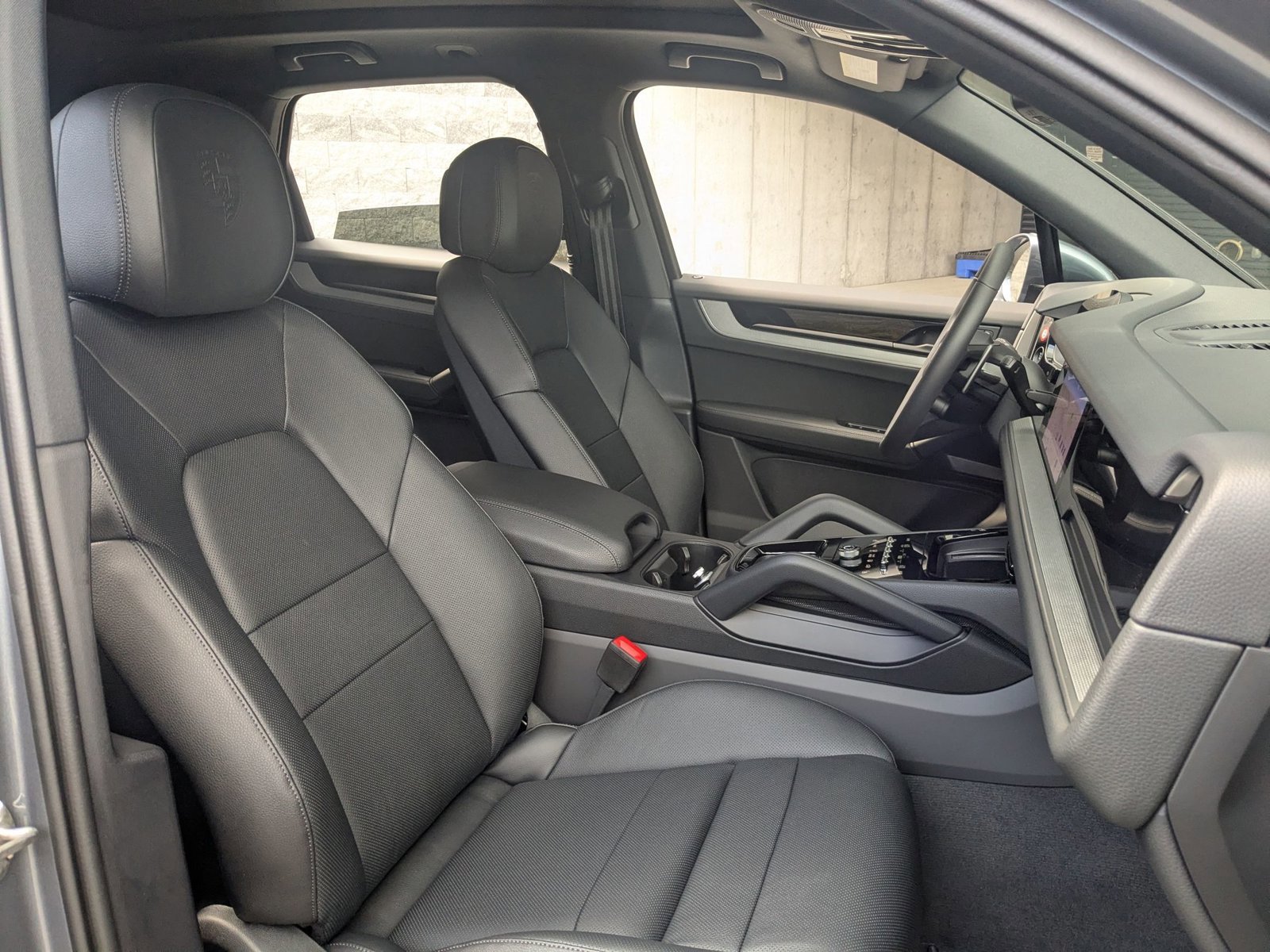 New 2026 Porsche Cayenne image 25