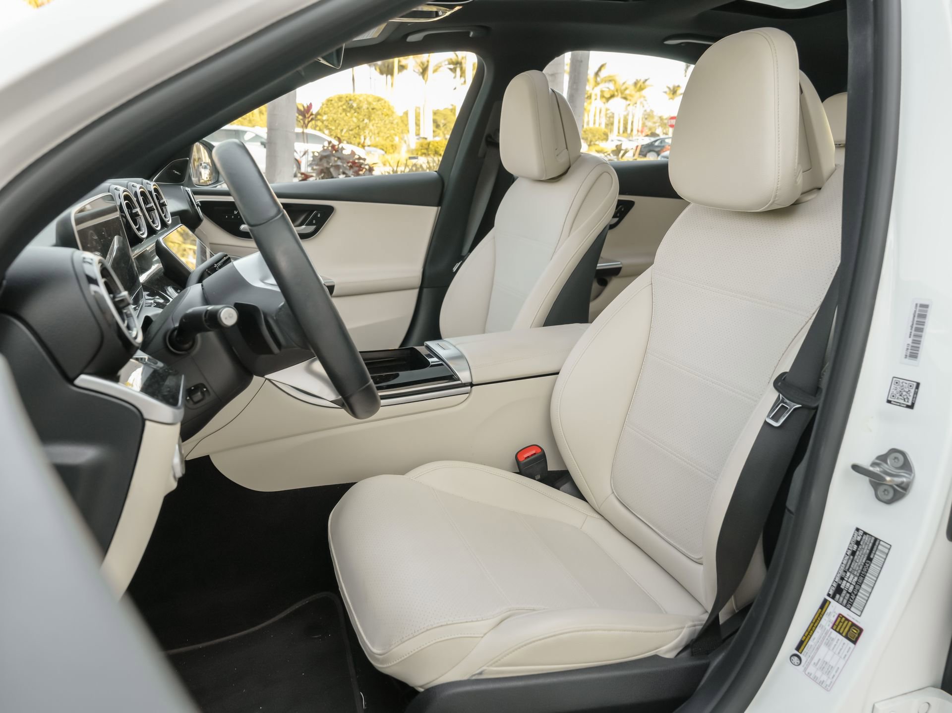 Used 2024 Mercedes-Benz C 300 4MATIC Sedan image 16