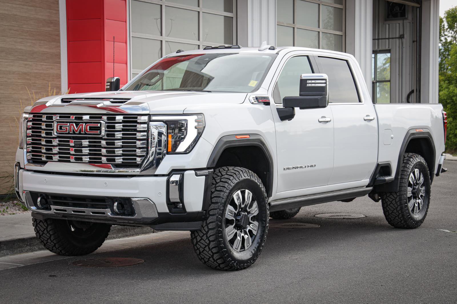 Used 2024 GMC Sierra 3500 Denali w/ Denali Reserve Package image 8