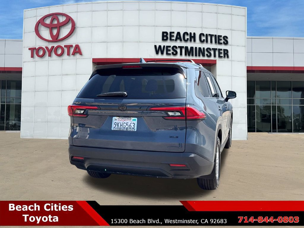 Certified 2024 Toyota Grand Highlander FWD image 11