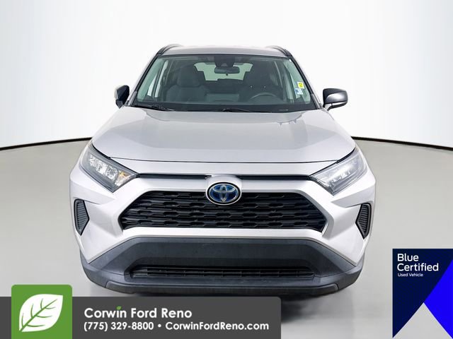 Used 2021 Toyota RAV4 LE image 2