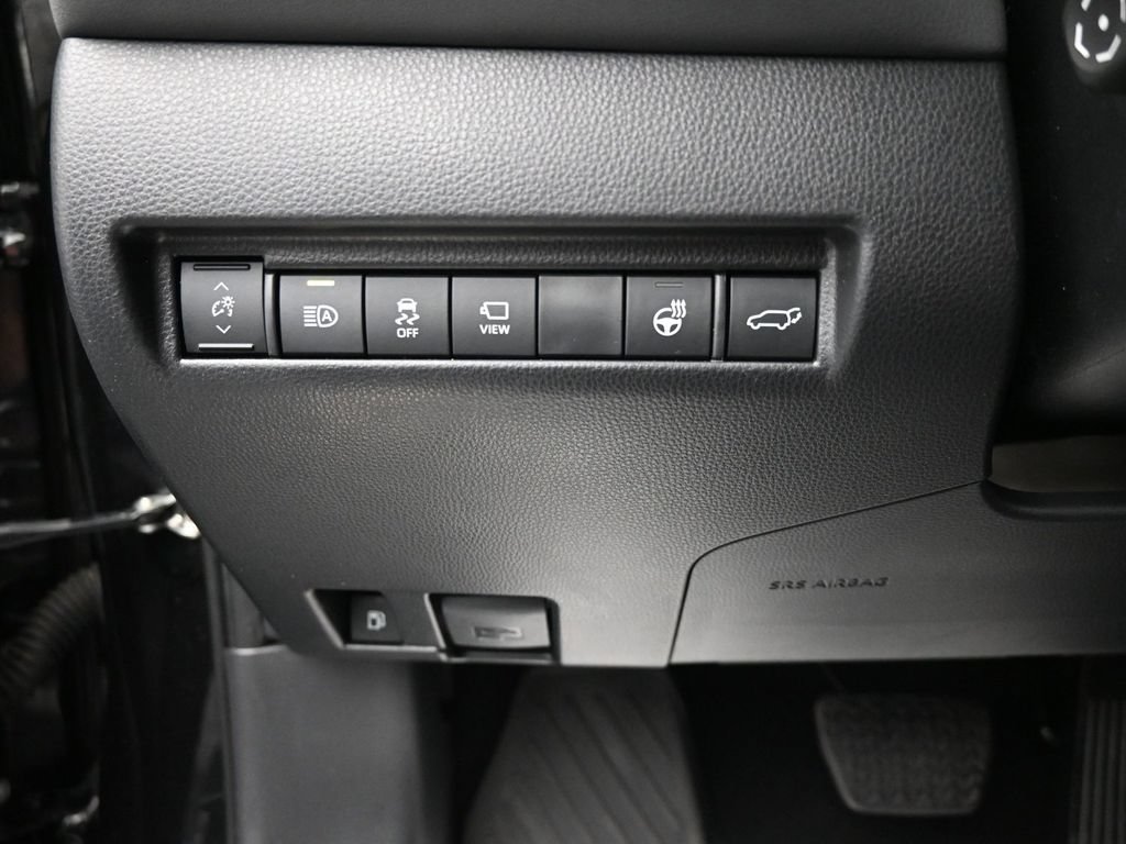 Used 2023 Toyota Venza Limited AWD/4WD image 20