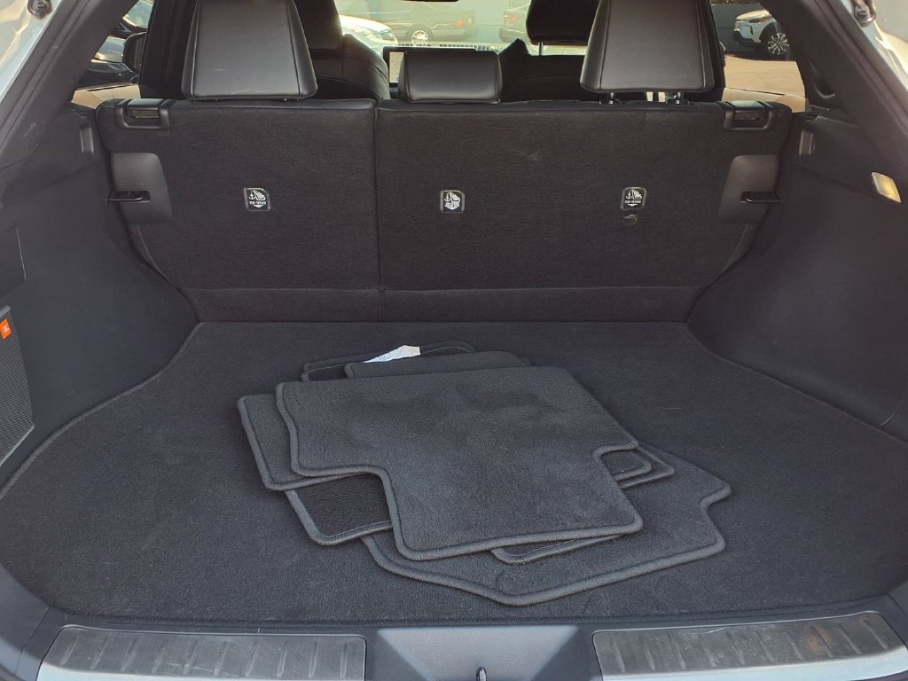 Certified 2023 Toyota Venza XLE AWD/4WD image 8