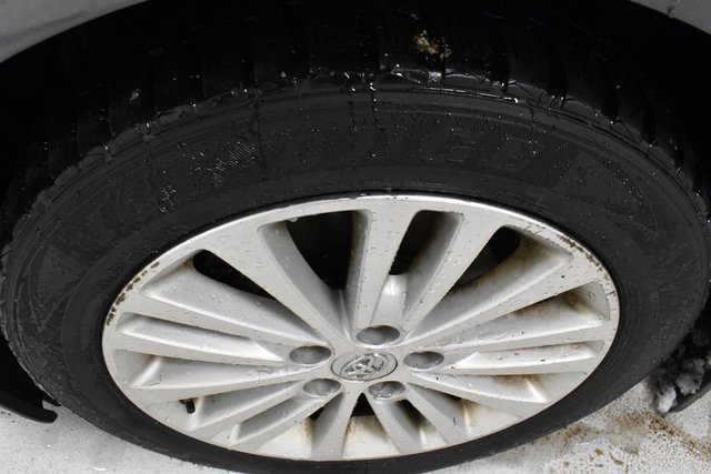 Used 2014 Toyota Avalon Limited image 9