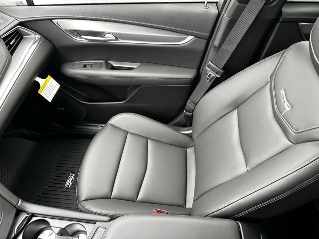 New 2025 Cadillac XT5 Luxury w/ LPO, Floor Liner Package image 16