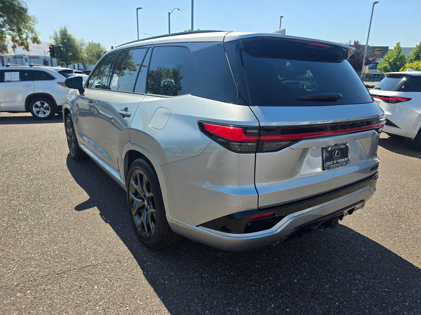 New 2026 Lexus TX 500h AWD image 5