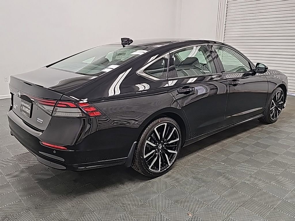 New 2026 Honda Accord Touring image 8